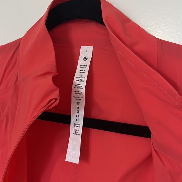 Lulu lemon jacket - Picture 3 of 7